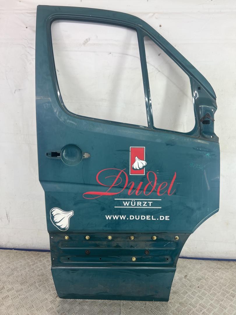 дверь передняя правая Mercedes-Benz Sprinter 2 поколение (W906) (2006 - 2014), 2.1 л., OM 651.955, дизель, МКПП, зеленый, задний привод - фото №1