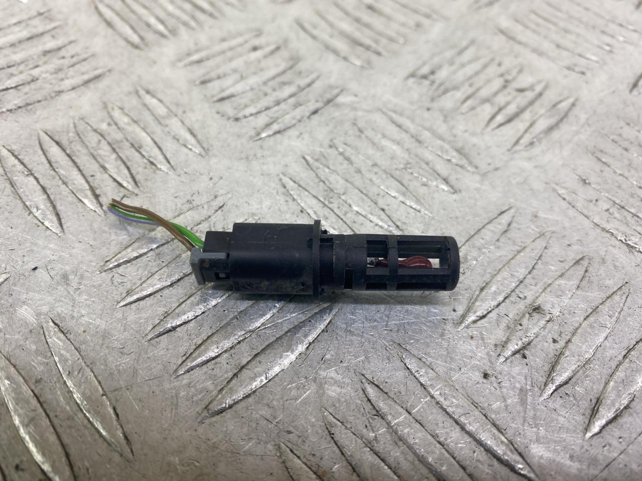 датчик температуры Alfa Romeo GT 1 поколение 2006, 1.9 л., 937 A5.000, дизель, МКПП, черный, купе, передний привод - фото №1