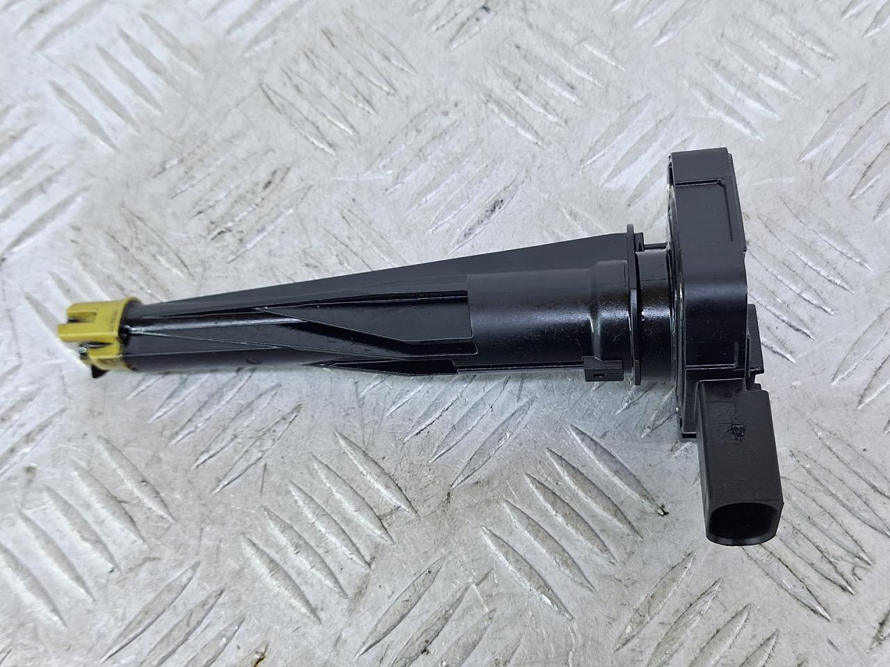 датчик уровня масла Mercedes-Benz E-Класс W213/S213/C238/A238 (2016 - 2020), серый, A6549050600 - фото №1