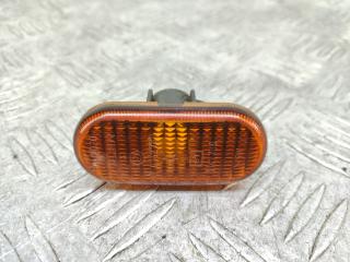 повторитель поворота на крыле Renault Scenic 1 поколение [рестайлинг] 2002, 1.6 л., K4M 700, бензин, МКПП, серебро, минивэн, передний привод, 7700822136