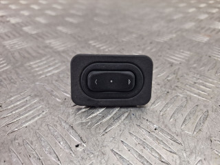 кнопка стеклоподъемника двери передней правой Opel Corsa C [рестайлинг] 2006, 1.0 л., Z 10 XEP, бензин, МКПП, серебро, хетчбэк 3 дв., передний привод, 24407699, 0801024