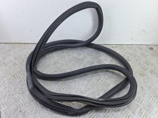 уплотнитель двери Skoda Octavia 2 поколение (A5) [рестайлинг] 2011, 1.6 л., CAYC, дизель, 5МКПП, оливковый, хетчбэк 5 дв., передний привод, 1Z5867367K