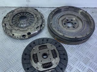 маховик Volkswagen Touran 1 поколение [2-й рестайлинг] (2010 - 2015), 1.4 л., CAVC, бензин, 6МКПП, серый, минивэн, передний привод, 03C105273H