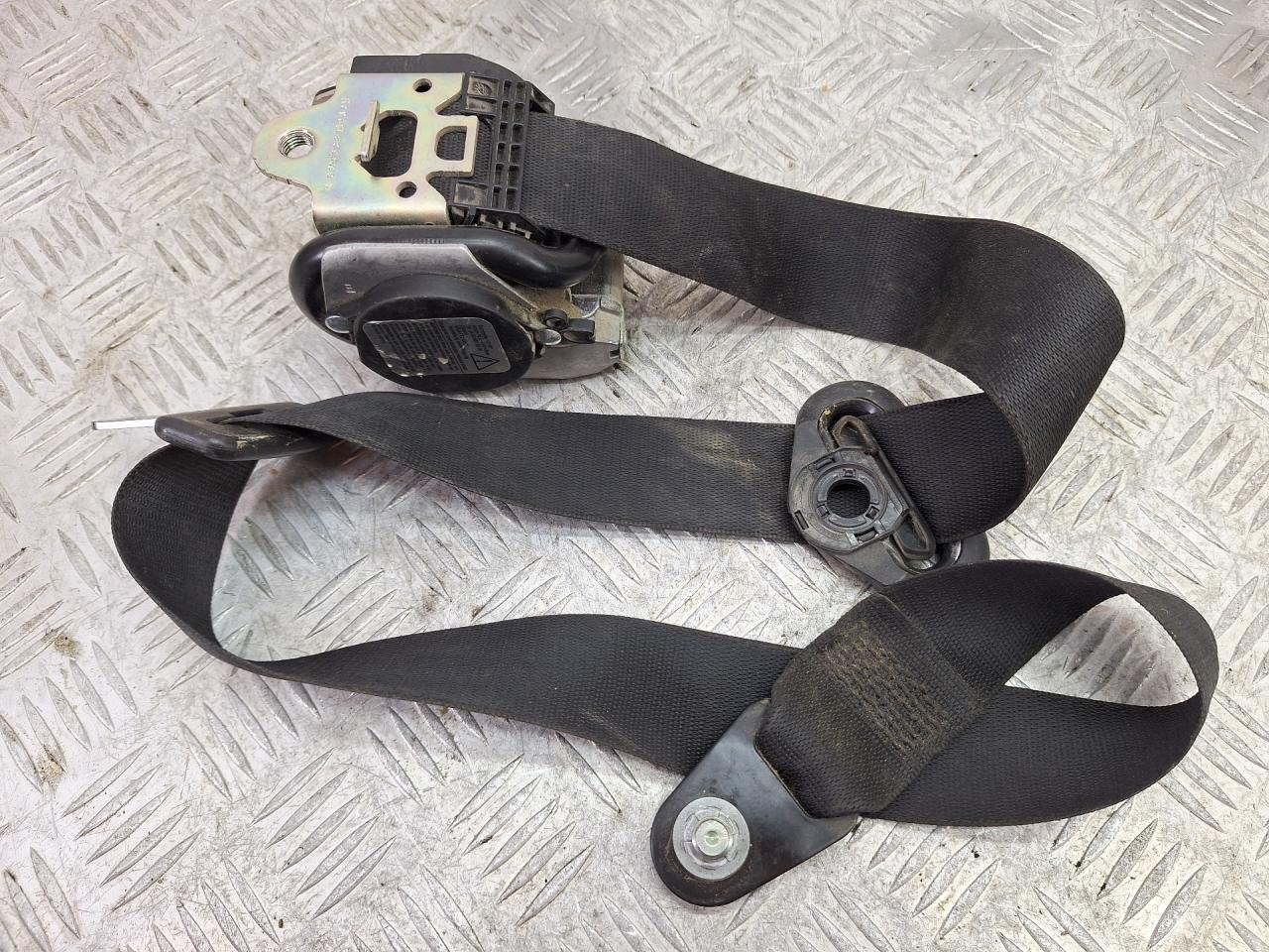 ремень безопасности Mercedes-Benz Vito W639 2010, 3.0 л., OM 642.990, дизель, АКПП, белый, микроавтобус, задний привод - фото №1