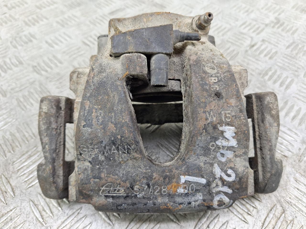 суппорт передний левый Mercedes-Benz E-Класс W210/S210 (1995 - 1999) - фото №1