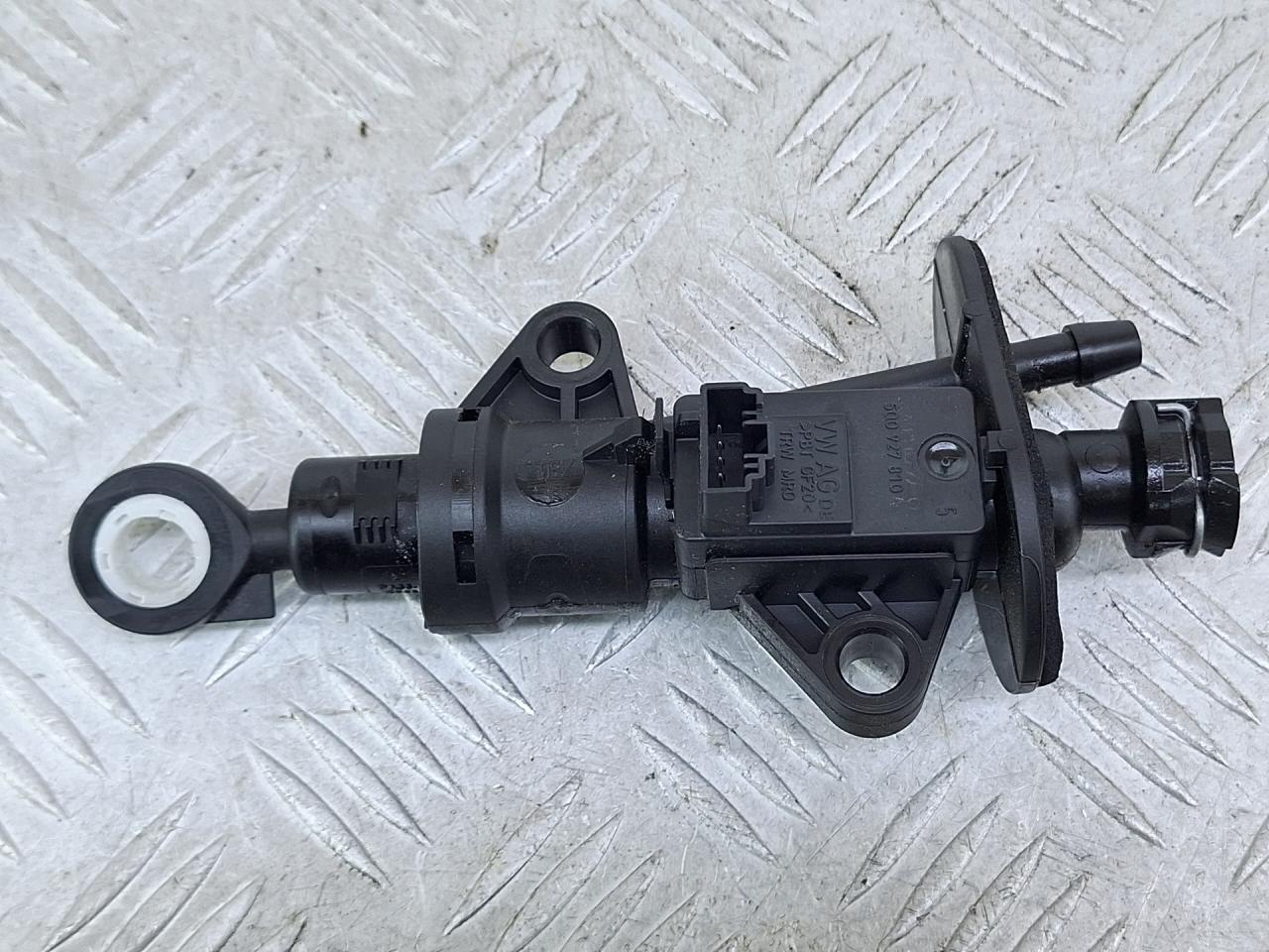 цилиндр сцепления главный Volkswagen Caddy 5 поколение 2022, бежевый, фургон, передний привод, 5Q0721388J - фото №1