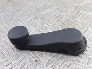 ручка стеклоподъемника задней Skoda Octavia 2 поколение (A5) [рестайлинг] 1Z5 2008, 1.6 л., BSE, бензин, 5МКПП, серый, универсал, передний привод, 1H0837581D