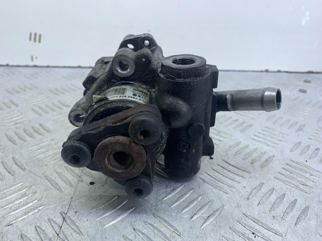 насос гидроусилителя руля BMW 3 серия E90/E91/E92/E93 (2004 - 2010), 2.0 л., M47N 204 D4, дизель, АКПП, 7692974546 - фото №1