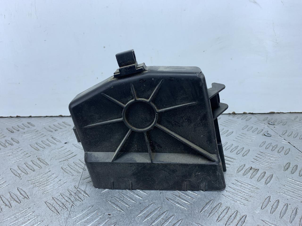 защита (кожух) ремня ГРМ Peugeot 106 1 поколение (1991 - 1996), 1.1 л., HDZ (TU1M), бензин, передний привод, 9753210880 - фото №1