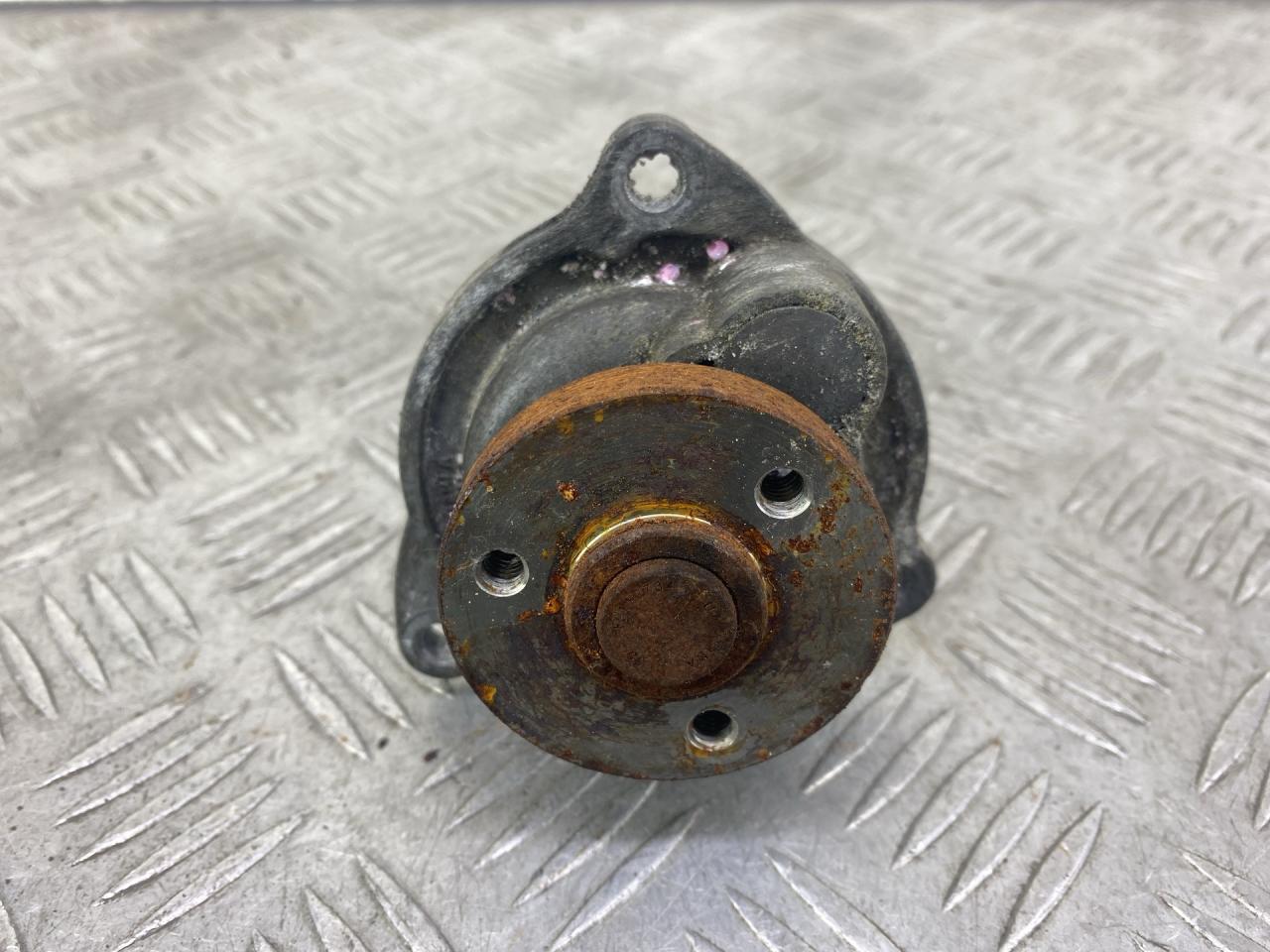 помпа Ford Fiesta 5 поколение 2003, 3N2G8501A4 - фото №1