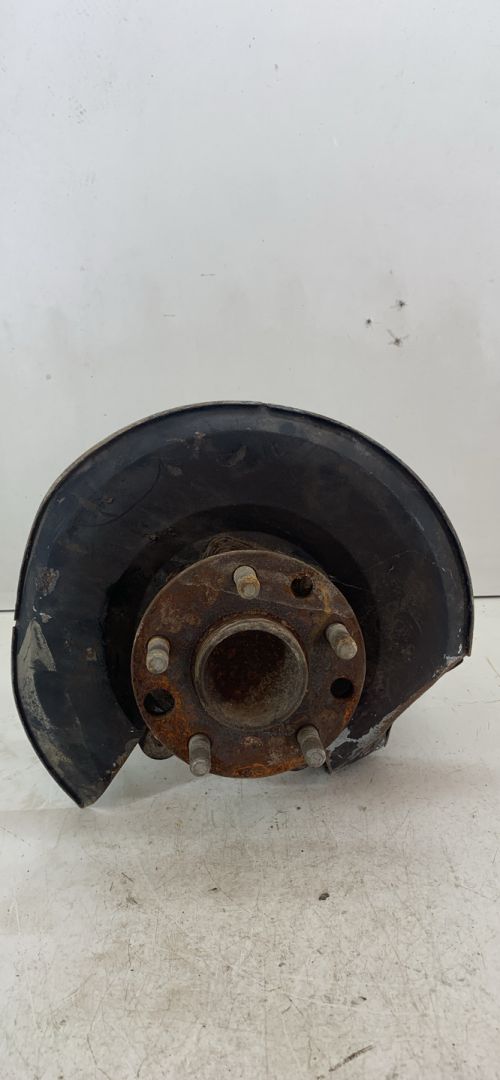 кулак задний левый Ford Mondeo 3 поколение 2003, 1.8 л., CHBB, бензин, МКПП, хетчбэк 5 дв. - фото №1