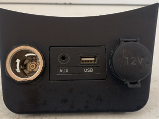 разъем AUX / USB Hyundai Solaris 1 поколение (2010 - 2014)