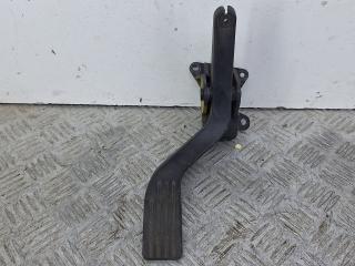 педаль Ford Focus 1 поколение 2001, 1.8 л., бензин, МКПП, серебро, универсал, передний привод, 98AB9P732AE