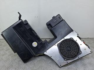 сабвуфер Audi A4 B5 1997, 1.6 л., AHL, бензин, МКПП, универсал, 8D9035381