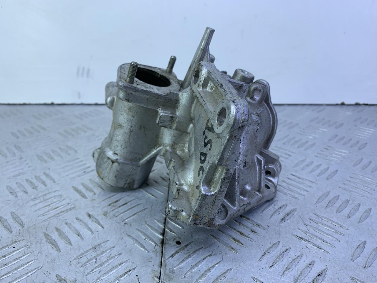 кронштейн клапана EGR Renault Megane 3 поколение (2008 - 2014) - фото №1