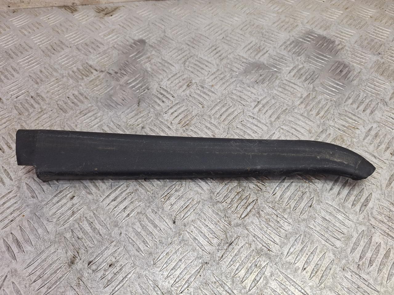 молдинг двери передней правой Mercedes-Benz Vito W639 2010, 3.0 л., OM 642.990, дизель, АКПП, белый, микроавтобус, задний привод, A6397270771 - фото №1