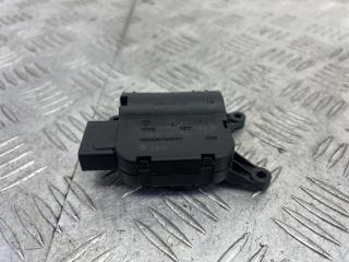 моторчик заслонки печки Volkswagen Polo 4 поколение (2001 - 2005), 0132801357