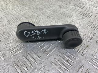 ручка стеклоподъемника задней Renault Scenic 1 поколение [рестайлинг] 2002, 1.6 л., K4M 700, бензин, МКПП, серебро, минивэн, передний привод, 7700811387