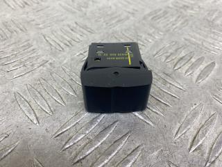 заглушка в торпедо Mercedes-Benz Vito W639 2006, 3.2 л., M 112.951, бензин, АКПП, черный, задний привод, 6398200212, 32088401