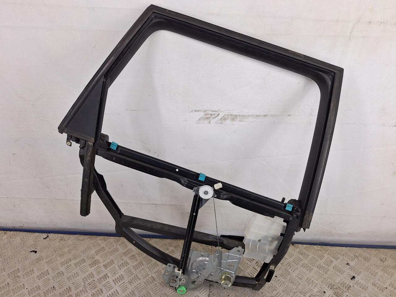 стеклоподъемник задний правый Audi A4 B5 1997, 1.6 л., AHL, бензин, МКПП, универсал, 8D0839400A - фото №1