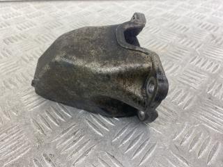 кронштейн КПП Volkswagen Passat B5 1999, 1.9 л., дизель, зеленый, универсал, передний привод, 8D0399113AB