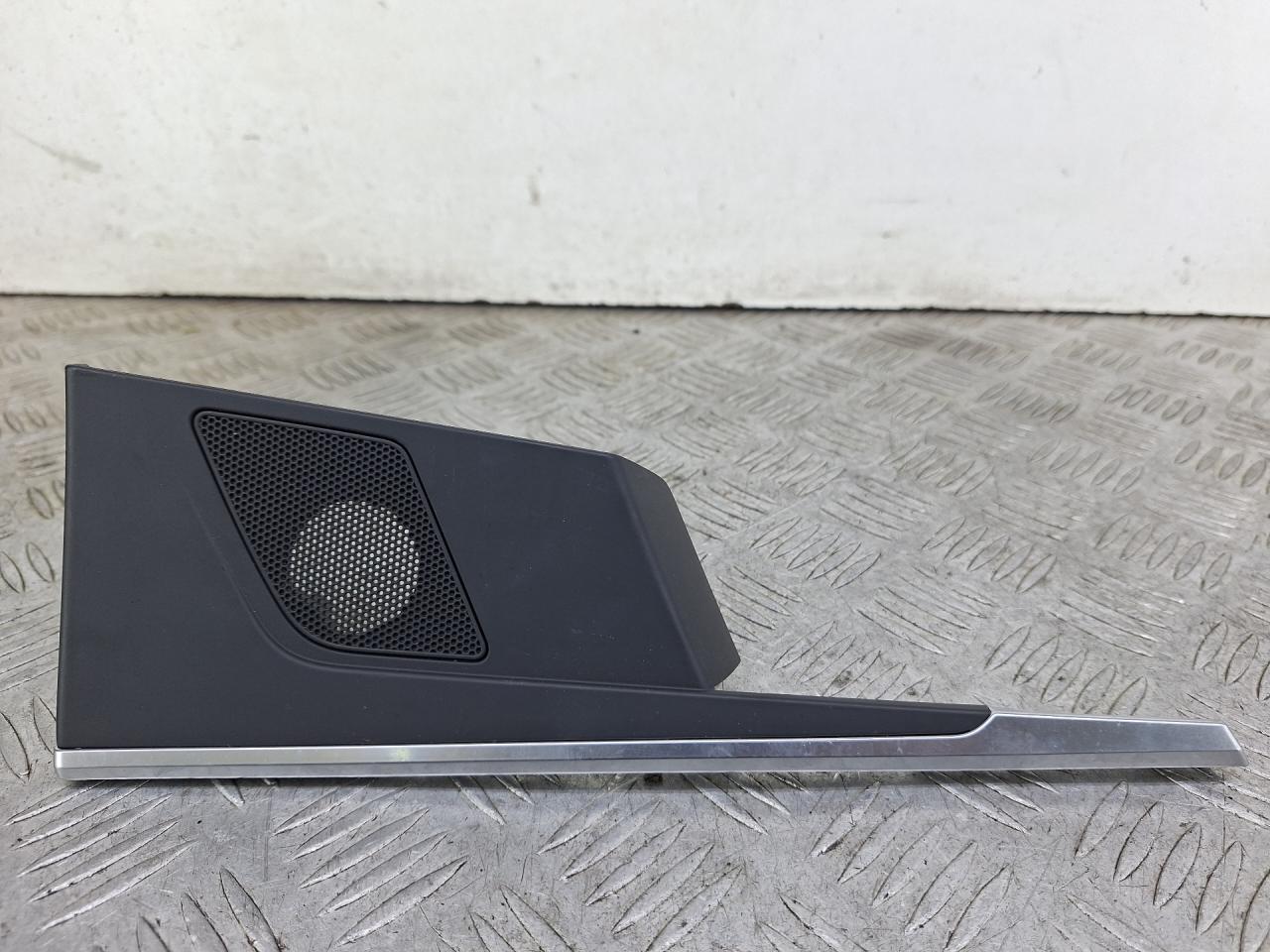 Накладка (сетка) динамика Audi A4 B9 2017, 1.4 л., CVNA, бензин, 6МКПП, темно-синий, универсал, передний привод, 8W0959523B - фото №1