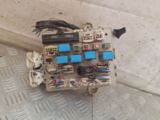 блок предохранителей Toyota Previa 2 поколение XR30 [рестайлинг] 2005, 2.0 л., 1CD-FTV, дизель, МКПП, светло-кофейный, минивэн, передний привод, 8922128150