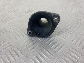 фланец (тройник) системы охлаждения Toyota Aygo 2 поколение AB40 2018, 1.0 л., 1KR-FE, бензин, белый, хетчбэк 5 дв., передний привод
