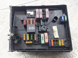 блок предохранителей Skoda Octavia 2 поколение (A5) [рестайлинг] 2011, 1.6 л., CAYC, дизель, 5МКПП, оливковый, хетчбэк 5 дв., передний привод, 1107541483E, 8H310111