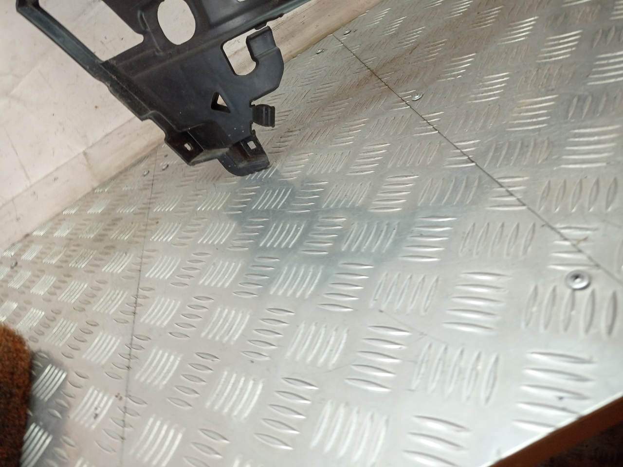 Крепление бампера переднего Mercedes-Benz C-Класс W204/S204 2007, 1.8 л., M 271.950, бензин, АКПП, серебро, седан, задний привод, A2048850216 - фото №1