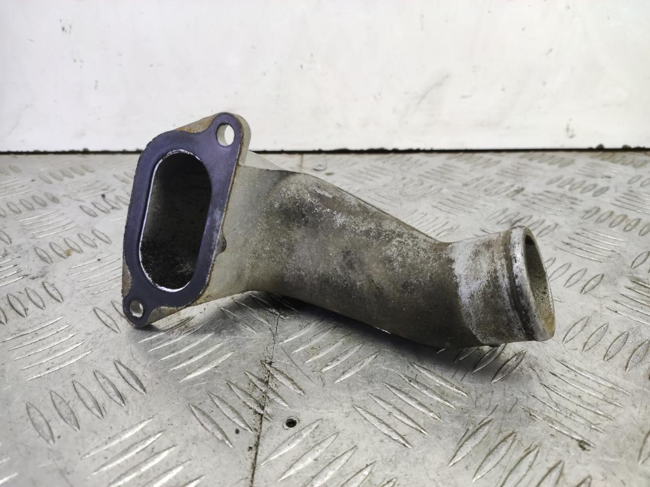 патрубок интеркулера Subaru Outback 2 поколение 2001, 2.0 л., EJ20 (Turbo), бензин, универсал - фото №1