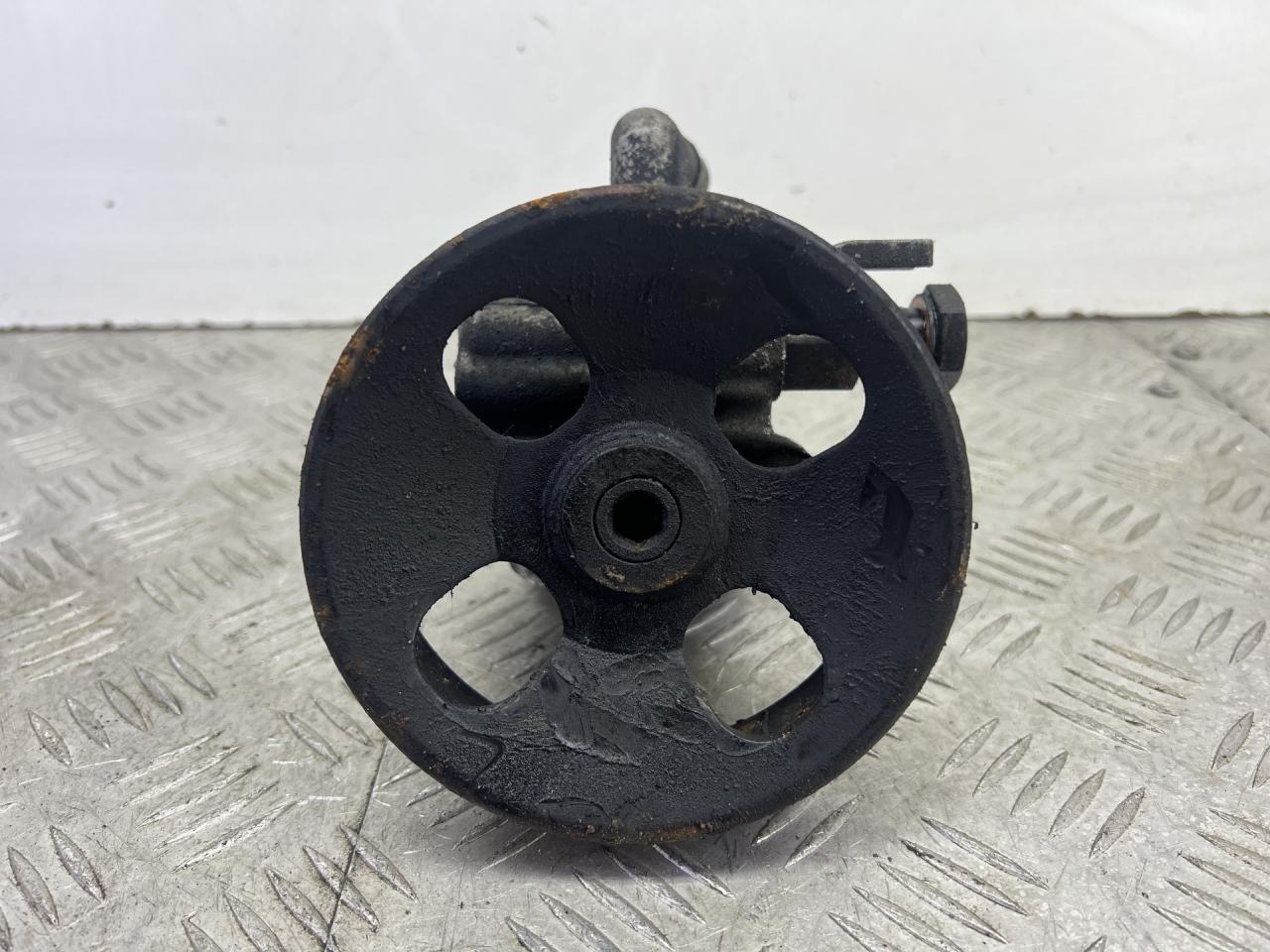 насос гидроусилителя руля Hyundai H-1 Grand Starex 2008, 2.5 л., дизель, МКПП, белый, минивэн, задний привод, 57100-4H000 - фото №1