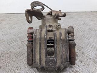 суппорт задний правый Volkswagen Passat B5 1998, 2.8 л., бензин, МКПП, оливковый, универсал, передний привод