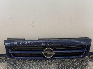 решетка радиатора Opel Astra F [рестайлинг] 1995, 90414156