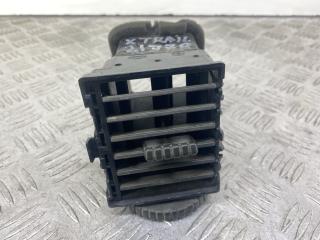 дефлектор обдува салона Nissan X-Trail T30 [рестайлинг] 2005, 2.2 л., дизель, МКПП, красный, внедорожник 5 дв., полный привод, 68750EQ000