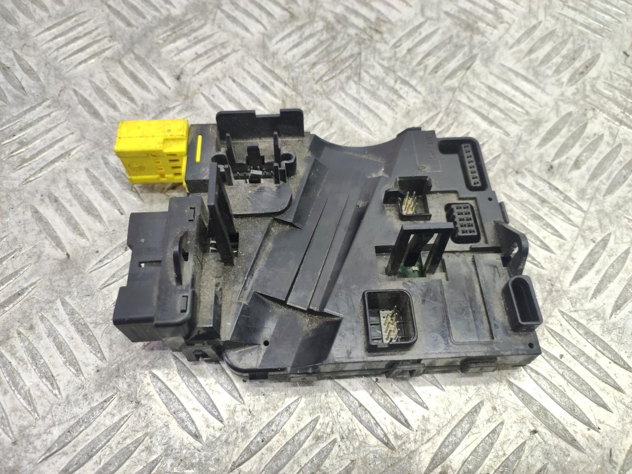 блок управления коммутационным центром Skoda Octavia 2 поколение (A5) (2004 - 2009), 1K0953549AP - фото №1