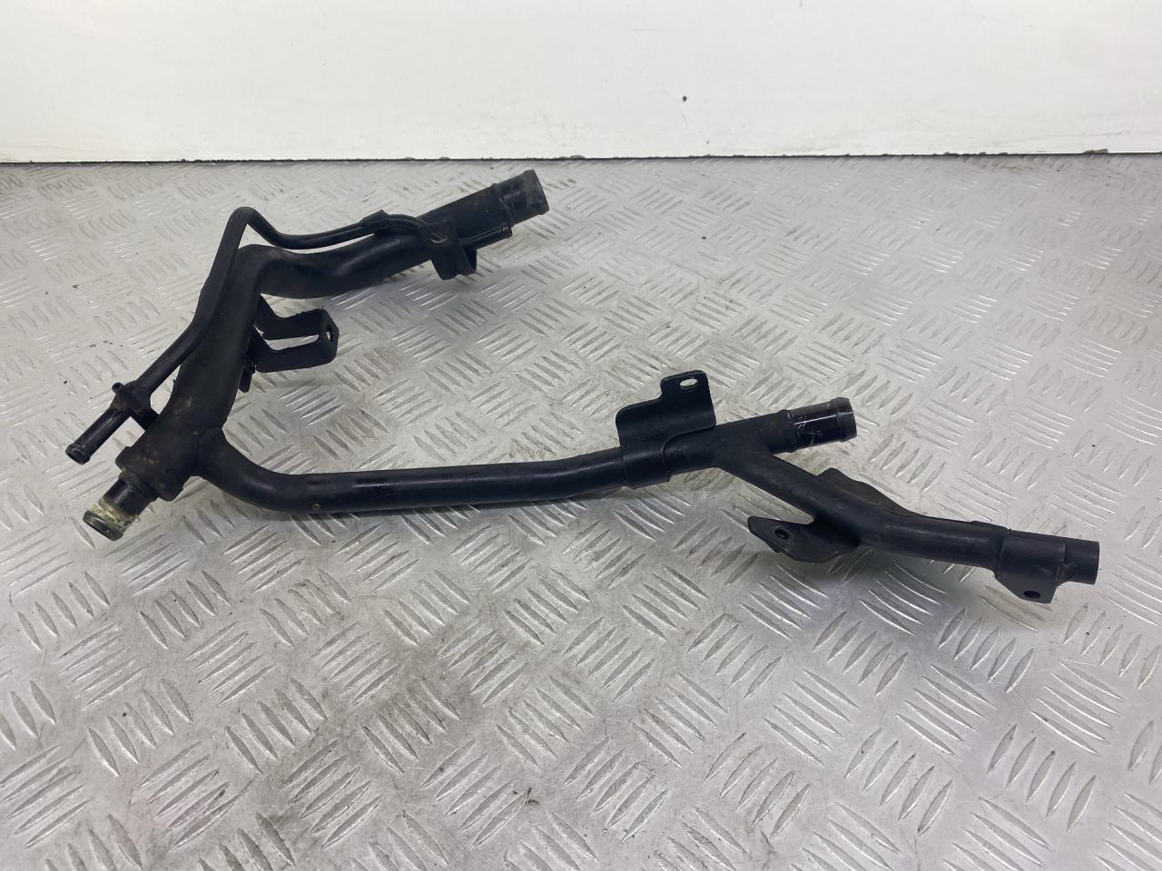трубка охлаждающей жидкости Hyundai Santa Fe 2 поколение (CM) 2007, 2.2 л., D4EB, дизель, АКПП, серый, внедорожник 5 дв., полный привод - фото №1
