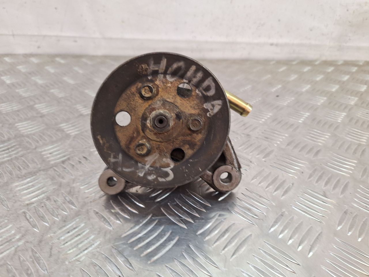 насос гидроусилителя руля Honda Civic 5 поколение (1991 - 1997), 1.3 л. - фото №1