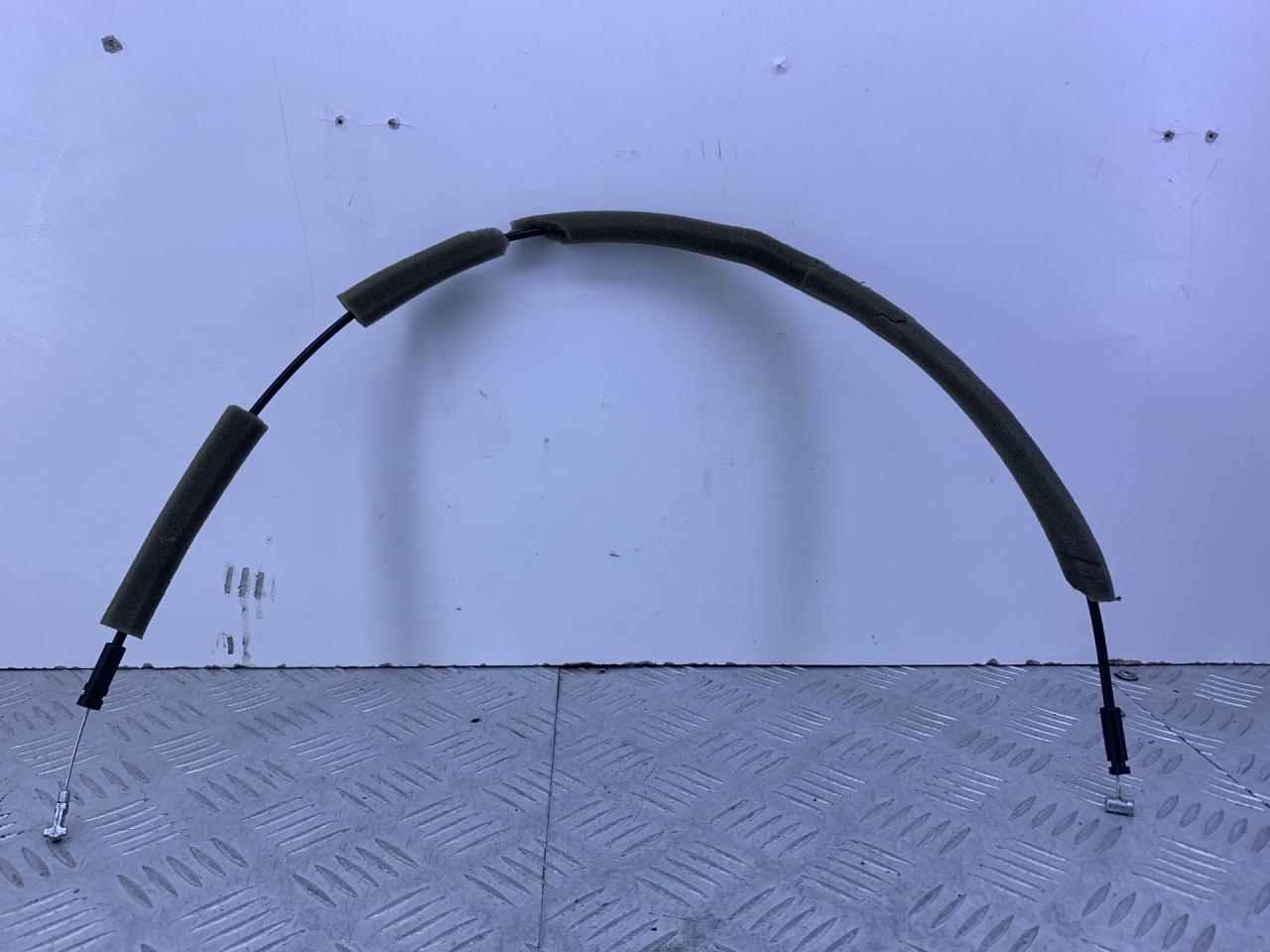 трос открывания багажника Nissan Micra 4 поколение (K13) 2011, 1.2 л., HR12DE, бензин, МКПП, хетчбэк 5 дв., передний привод - фото №1