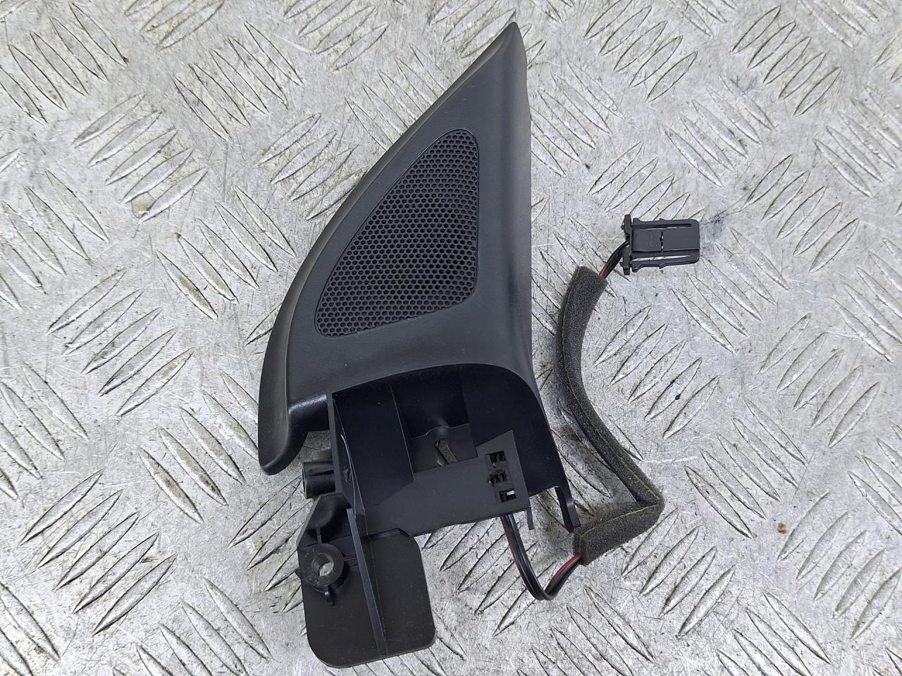 динамик высокочастотный (пищалка) Volkswagen Golf 5 поколение 2007, 1.4 л., CAXA, бензин, 6МКПП, серый, универсал, передний привод, 1K0035411C - фото №1