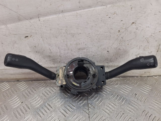 переключатель подрулевой (стрекоза) Volkswagen Golf 4 поколение 2001, 1.6 л., AKL, бензин, АКПП, серебро, хетчбэк 3 дв., передний привод, 8L0953513G