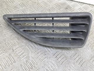 заглушка (решетка) в бампер Renault Megane 1 поколение [рестайлинг] (1999 - 2003), бордовый, передний привод, 7700427581