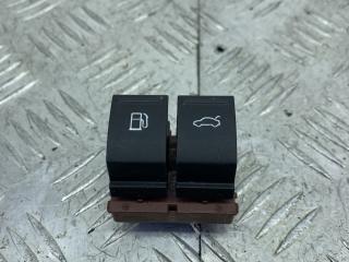 кнопка открытия багажника Volkswagen Passat B6 2009, 1.4 л., CAXA, бензин, 6МКПП, голубой, универсал, передний привод, 3C09599038