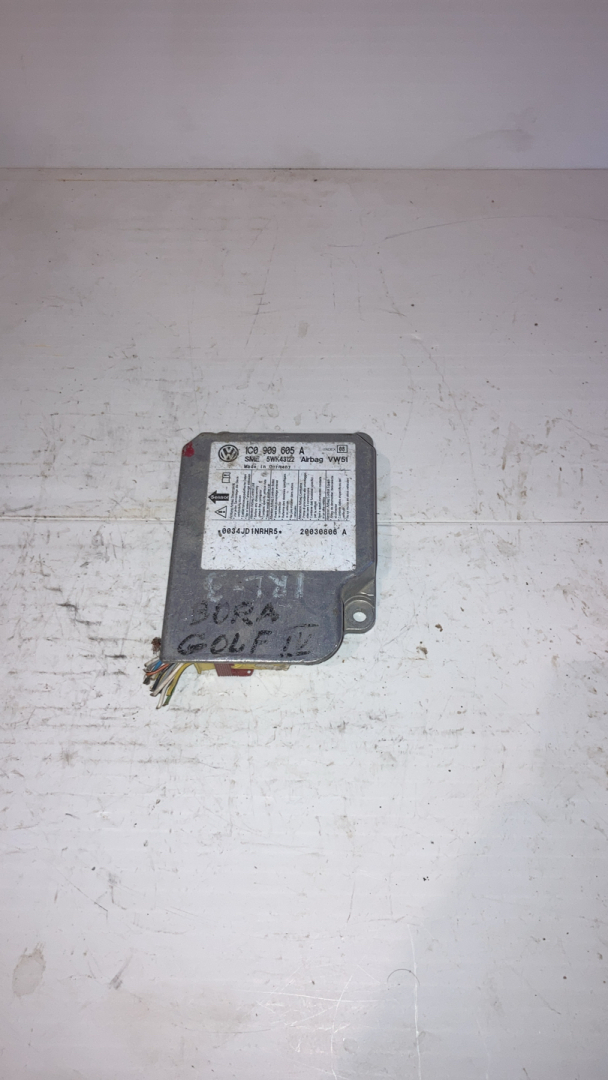 блок AirBag Volkswagen Golf 4 поколение (1997 - 2006), 1C0909605A, 5WK43122 - фото №1