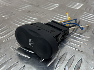 кнопка стеклоподъемника двери Dacia Sandero 1 поколение (2008 - 2012), E30607, 602227