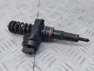форсунка Volkswagen Passat B5 1999, 1.9 л., дизель, зеленый, универсал, передний привод, 038130073F