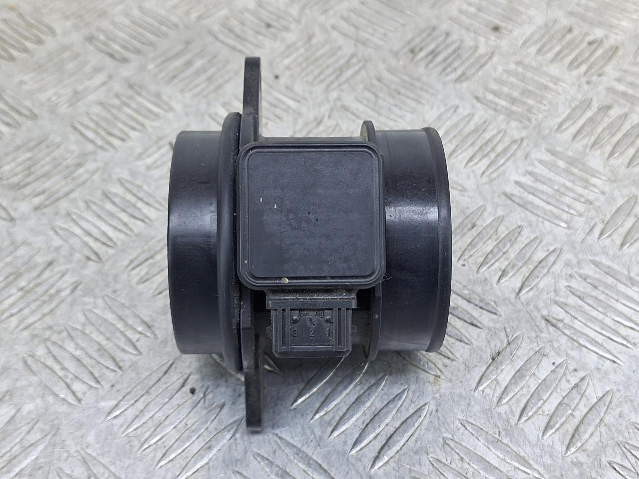 расходомер воздуха Kia Rio 1 поколение 2001, 1.5 л., A5D, бензин, МКПП, красный, универсал, передний привод, 0K32A13210 - фото №1