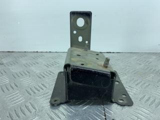 Крепление бампера заднего Nissan Juke F15 [рестайлинг] (2014 - 2020)