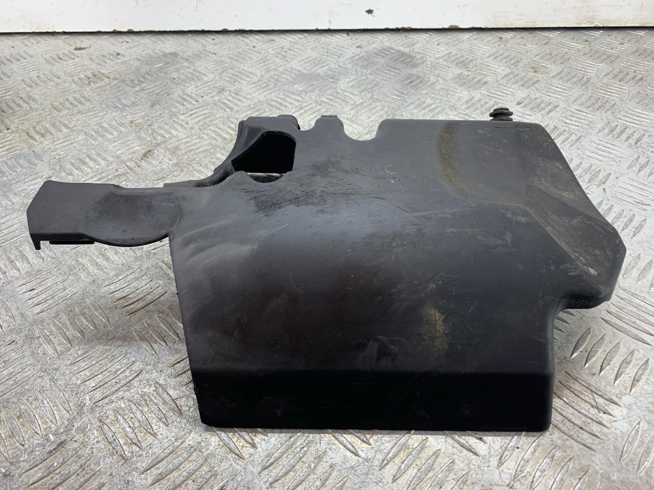 декоративная крышка двигателя Mercedes-Benz Vito W639 2010, 3.0 л., OM 642.990, дизель, АКПП, белый, микроавтобус, задний привод, A6420102967 - фото №1