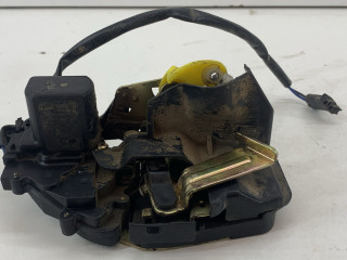 замок двери задней левой Kia Carens 1 поколение [рестайлинг] 2004, 2.0 л., D4EA, дизель, МКПП, серый, минивэн, передний привод